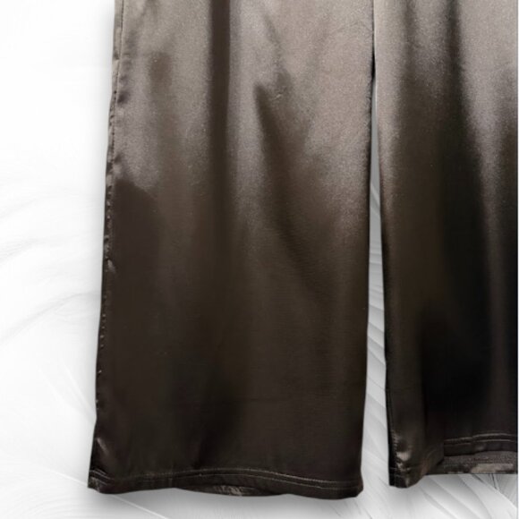 New Black Satin Lounge Set — Short Sleeve Top & Wide-Leg Pants Size: M - Picture 5 of 11